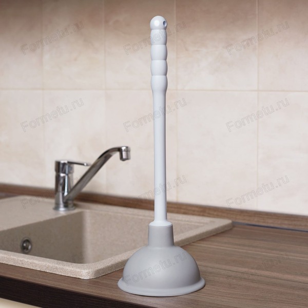vantuz_d-136_mm_s_plastik._ruchkoi_seryi_h-319_mm.jpg